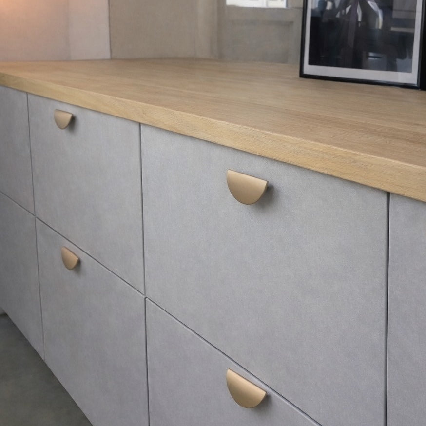 Poignée de meuble demi-lune laiton brossé