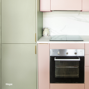 Cuisine Ikea Metod aux portes roses et vertes