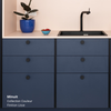 Meubles bas de cuisine Ikea Metod aux tiroirs bleu marine coloris "Minuit" Studio Couleur, et poignées rondes noires.